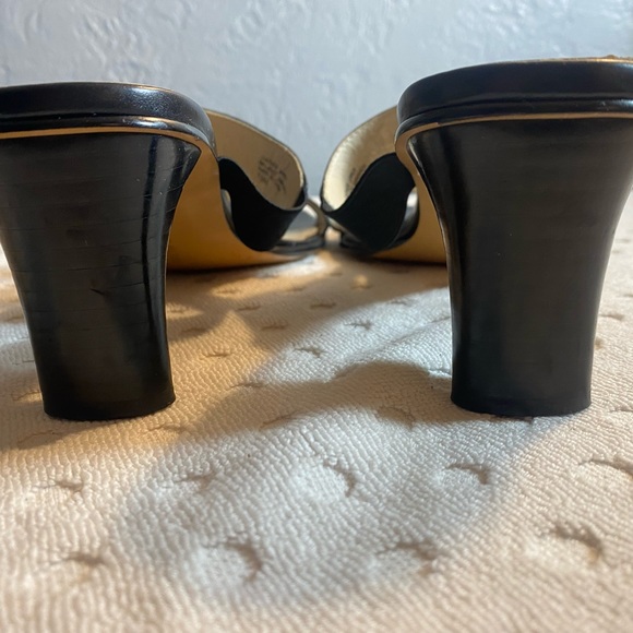 ANNE KLIEN Black T-Strap Mule - Picture 15 of 16